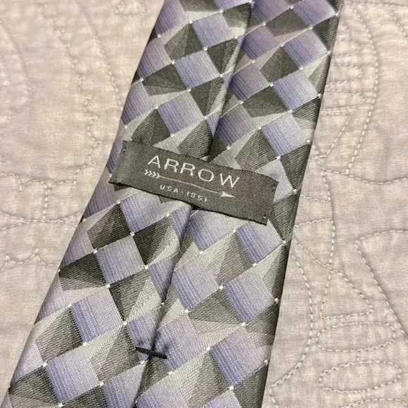 Men’s Arrow Neck Tie - Picture 2 of 3